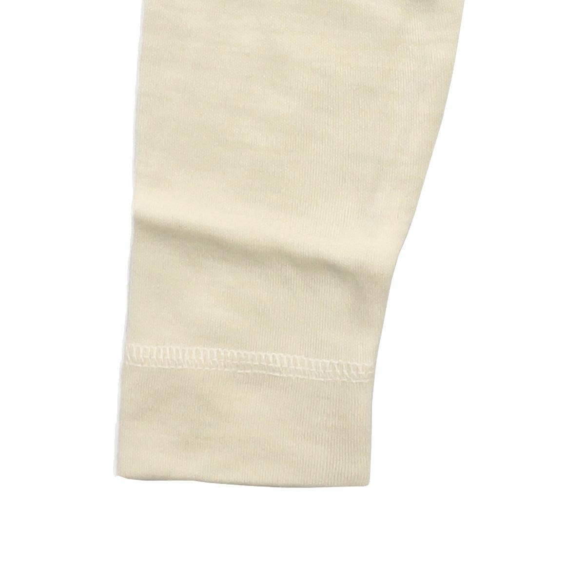 Kratzfreie Wärme für kleine Krabbler! Die weiche Strickhose aus 100% Merinowolle wächst dank der praktischen Umschlagbündchen lange mit deinem Kind mit.