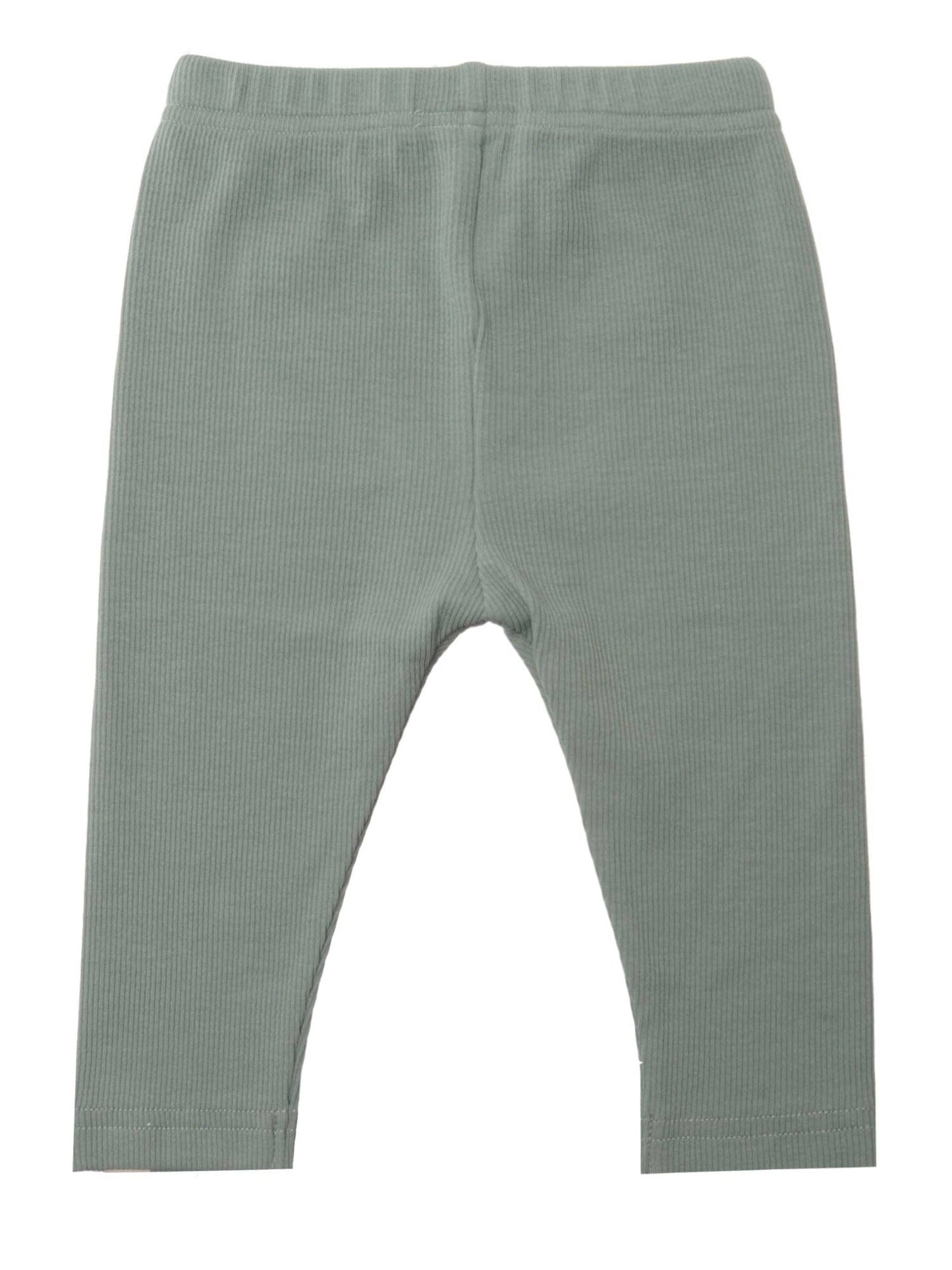 Ein Kombinations-Wunder für den Kleiderschrank! Die klassische Basic-Leggings aus weichem Jersey sitzt sanft am Babybauch und rutscht nicht.