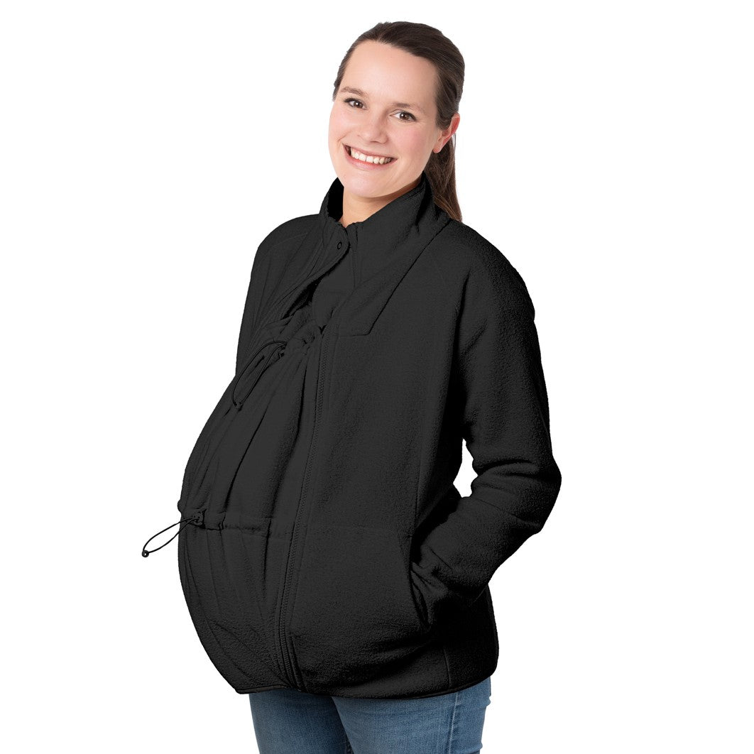 Die kuscheligste Schicht für die Übergangszeit! Die weiche 4-in-1 Fleece-Jacke schützt dich und dein Baby vor kühlem Wind und ist ideal als Unterziehjacke.