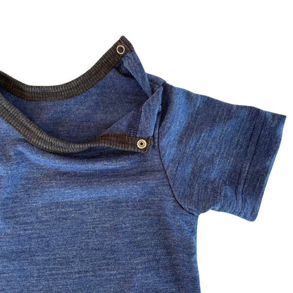 Hautsympathisch und schadstofffrei. Der luftige Kurzarm-Body aus Bio-Merinowolle & Seide kühlt sanft im Sommer und ist die ideale Basis für jedes Outfit.