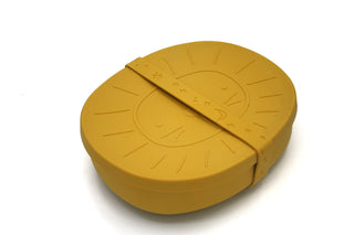 Die Brotdose, die alles mitmacht! 100% lebensmittelechtes Silikon, absolut unzerbrechlich, spülmaschinenfest und mit Deckel, der als Teller dient.
