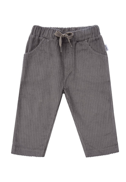 Perfekt für kleine Schatzsucher! Die robuste Kinder-Cordhose im coolen Retro-Look wärmt an kühleren Tagen und bietet maximale Bewegungsfreiheit.