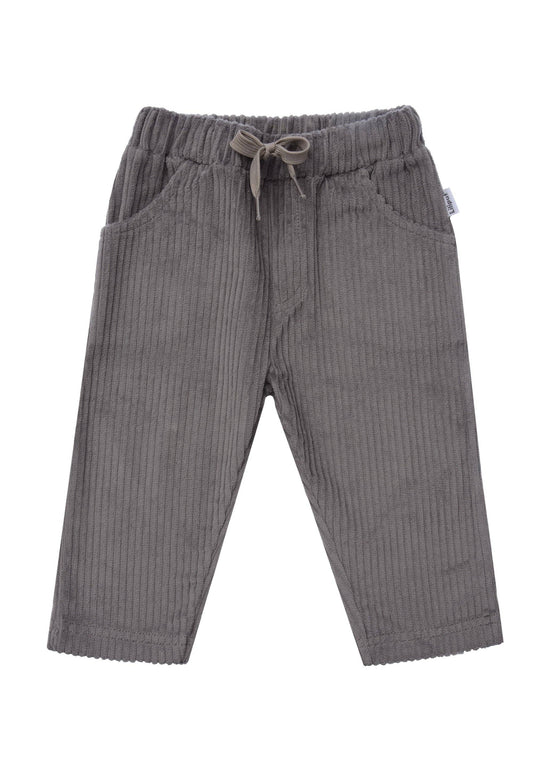 Perfekt für kleine Schatzsucher! Die robuste Kinder-Cordhose im coolen Retro-Look wärmt an kühleren Tagen und bietet maximale Bewegungsfreiheit.