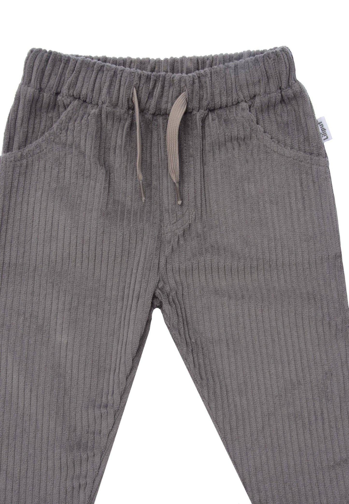 Perfekt für kleine Schatzsucher! Die robuste Kinder-Cordhose im coolen Retro-Look wärmt an kühleren Tagen und bietet maximale Bewegungsfreiheit.