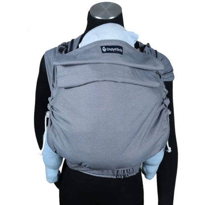 Extra groß und stabil für Weltentdecker! Die mitwachsende Half-Buckle Kleinkindtrage bietet maximalen Komfort, auch wenn dein Kind schwerer wird.
