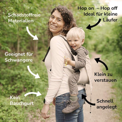 Mama, hoch! Mama, runter! Die schnelle Rucksack-Trage ohne Bauchgurt ist das kompakte Must-Have für Laufkinder und ideal in der Schwangerschaft.