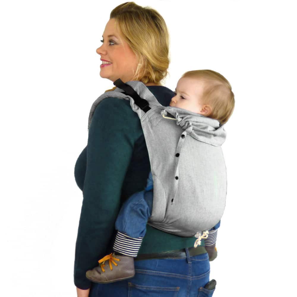 Mama, hoch! Mama, runter! Die schnelle Rucksack-Trage ohne Bauchgurt ist das kompakte Must-Have für Laufkinder und ideal in der Schwangerschaft.