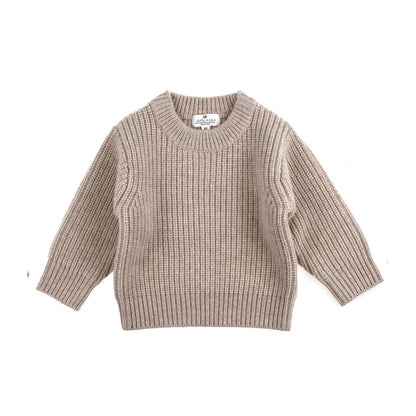 Die perfekte Schicht für das Zwiebelprinzip! Der klassische Strickpullover aus 100% temperaturausgleichender Merinowolle wärmt, ohne zu überhitzen.