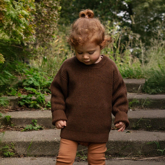 Die perfekte Schicht für das Zwiebelprinzip! Der klassische Strickpullover aus 100% temperaturausgleichender Merinowolle wärmt, ohne zu überhitzen.
