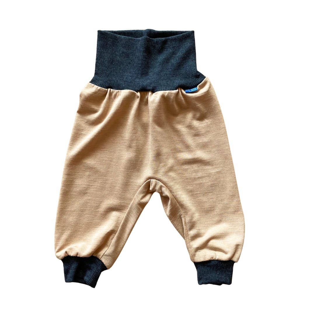 Der ideale Hautschmeichler für Tag und Nacht! Butterweiche Kinder-Leggings aus Bio-Merinowolle & Seide, absolut kratzfrei und temperaturausgleichend.
