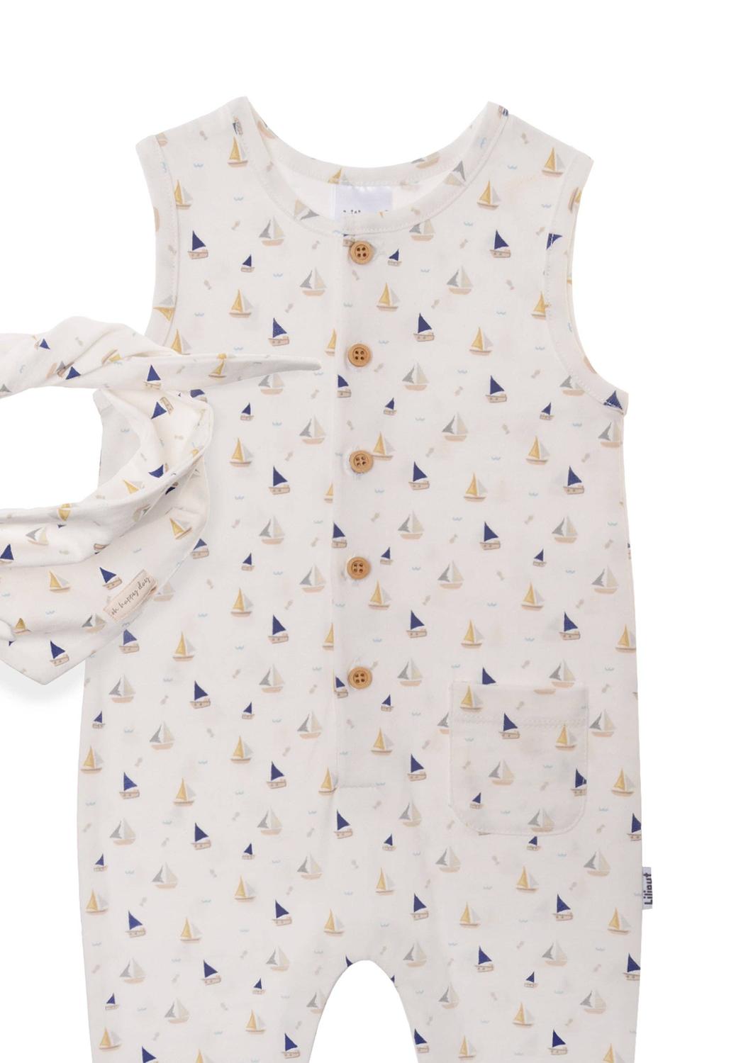 Zwei Teile, ein perfektes Outfit! Der bequeme olivegrüne Jumpsuit kommt direkt mit farblich passendem Halstuch und sorgt für einen schicken Komplett-Look.