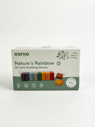 Farben und Balance lernen ohne Lärm! Der griffige Stapelturm aus buntem Naturkork fällt weich und völlig lautlos – perfekt für kleine Entdecker.