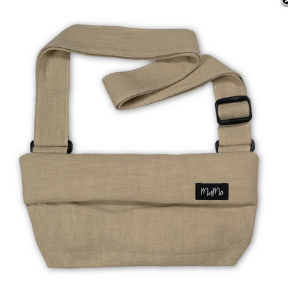 Hände frei und kein störender Rucksack! Die praktische Tasche für den MaMo Bauchgurt hält Schlüssel, Smartphone und Geld beim Spaziergang stets sicher griffbereit.