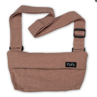 Hände frei und kein störender Rucksack! Die praktische Tasche für den MaMo Bauchgurt hält Schlüssel, Smartphone und Geld beim Spaziergang stets sicher griffbereit.