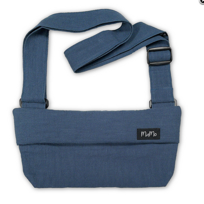 Hände frei und kein störender Rucksack! Die praktische Tasche für den MaMo Bauchgurt hält Schlüssel, Smartphone und Geld beim Spaziergang stets sicher griffbereit.