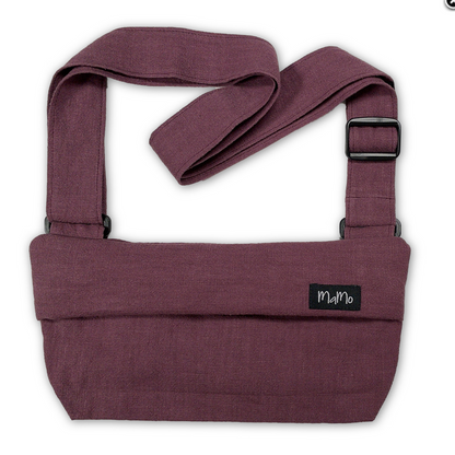 Hände frei und kein störender Rucksack! Die praktische Tasche für den MaMo Bauchgurt hält Schlüssel, Smartphone und Geld beim Spaziergang stets sicher griffbereit.