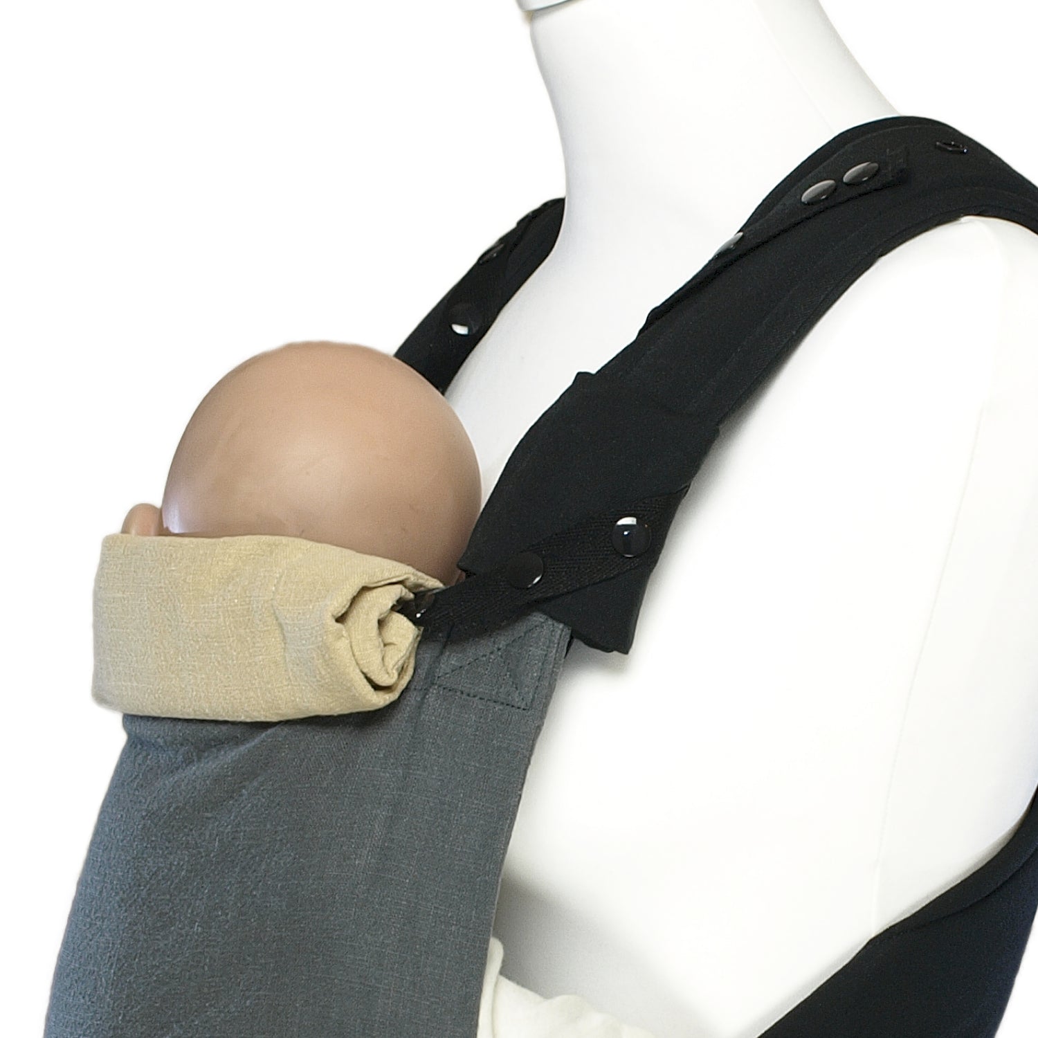 Sicherer Halt für kleine Träumer! Das unverzichtbare Upgrade für deine MaMo Babytrage stützt das Köpfchen im Schlaf und schützt vor Sonne und Wind.