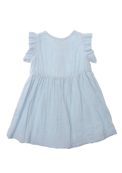 Bügelfrei und wunderbar atmungsaktiv! Das weiche Trägerkleid aus Musselin fällt wunderschön leicht und ist der perfekte Begleiter für den Sommer.