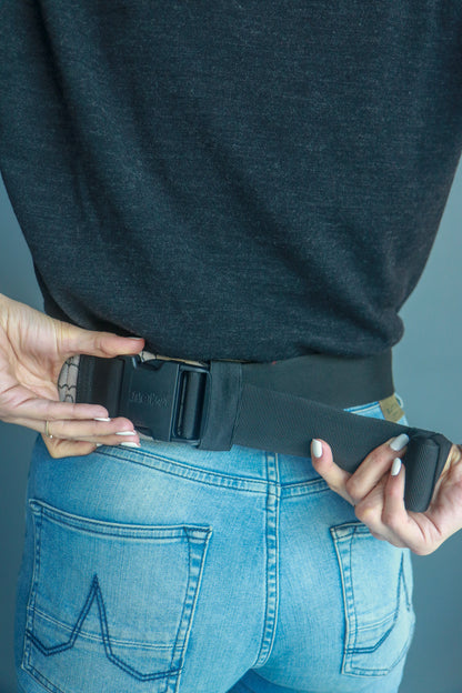 Kuschelig weich direkt aus der Box! Die Neko Half-Buckle bietet durch gepolsterte und auffächerbare Träger unvergleichlichen Komfort für dein Neugeborenes.