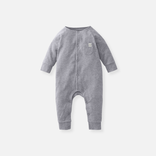Cloby UV Playsuit UPF 50+ für Babys – aus weichem Bambus-Mix, für Strand, Spielplatz & Trage. Ohne Chemie, maschinenwaschbar. Größen 50–74. Jetzt entdecken!