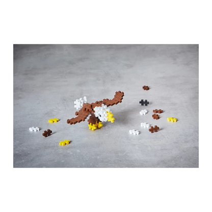 Heb ab ins Abenteuer! Das coole Bauset inklusive Anleitung lässt Kinder einen 3D-Adler erschaffen. Ideal für unterwegs und als kleines Geschenk.