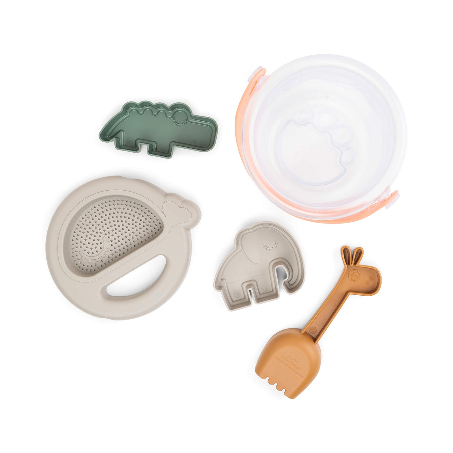 Bereit für die Buddelkiste! Das robuste Sand-Set in dänischem Design hält jedem Strandabenteuer stand und fördert die motorischen Fähigkeiten deines Kindes.