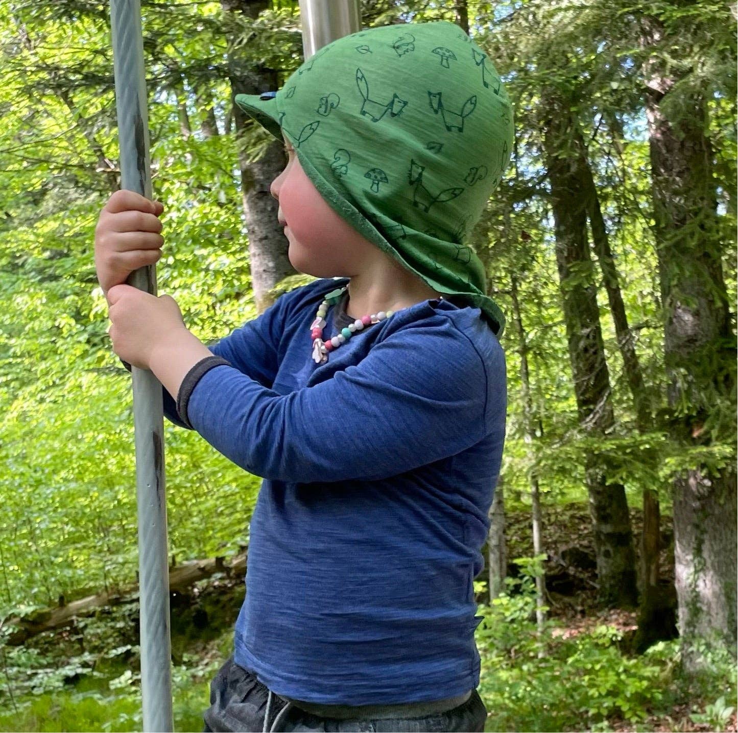 Die natürliche Klimaanlage für Kinderhaut! Luxuriöses Shirt aus Bio-Merinowolle und Seide, das wärmt, ohne zu überhitzen. 100% schadstofffrei.