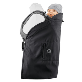 Der Bestseller für kalte Tage! Das wetterfeste Softshell-Cover mit kuscheligem Fleece-Futter passt universell über jede Babytrage und hält mollig warm.