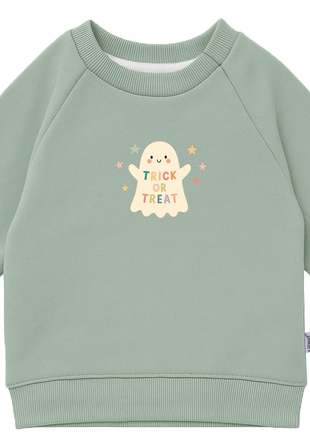 Zum Fürchten süß! Das kuschelweiche Sweatshirt in herbstlichem Schilfgrün mit freundlichem Gespenster-Print ist der ideale Begleiter für kühle Tage.