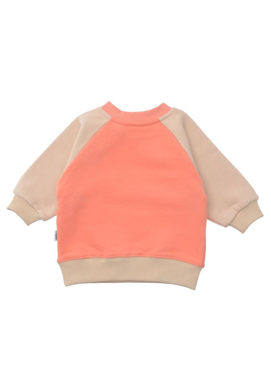 Für kleine Herzblätter! Das warme Sweatshirt in trendigem Orange und Beige mit liebevollem Herz-Print ist der perfekte Mix aus Geborgenheit und Style.