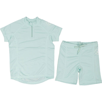 Sorgenfreier Badespaß im Partnerlook! Praktisches 2-teiliges Set aus Kurzarm-Shirt und Badeshorts mit UV-Schutz 50+ schützt vor starker Sonneneinstrahlung.