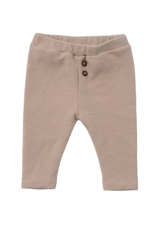Die ideale Hose für kleine Wirbelwinde! Weicher Waffelpiqué aus 100% Baumwolle ist robust, atmungsaktiv und sitzt dank Komfortbund einfach perfekt.