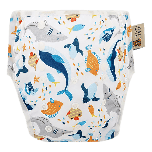 Auslaufsicherer Badespaß! Die nachhaltige Schwimmwindel wächst dank praktischer Druckknöpfe von 0 bis 3 Jahren einfach mit deinem Baby mit.