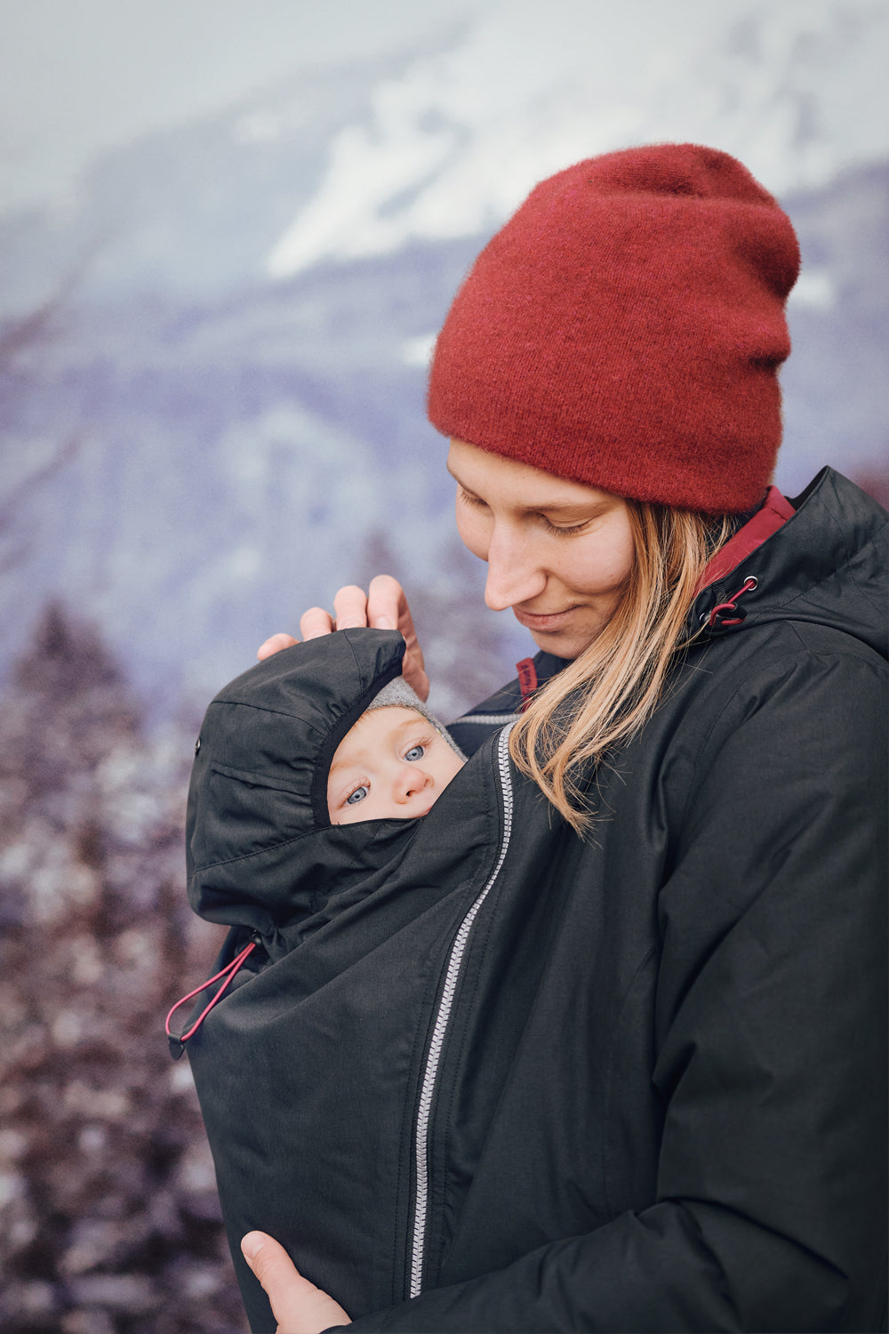 Dein verlässlicher Winter-Bodyguard! Die 100% wind- & wasserdichte 4-in-1 Winterjacke mit veganer Wattierung trotzt Schnee, Regen und eisigen Temperaturen.