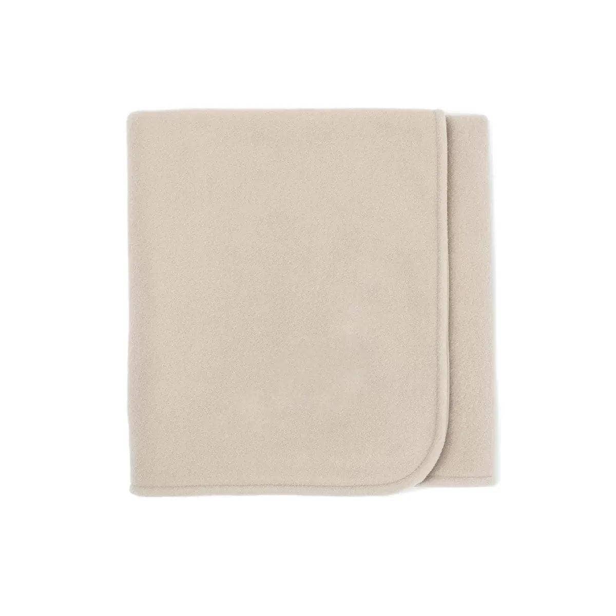 Der atmungsaktive Kuschel-Klassiker fürs Babybett! Die weiche Strickdecke aus 100% Merinowolle schützt vor dem Auskühlen, ohne dass dein Baby überhitzt.